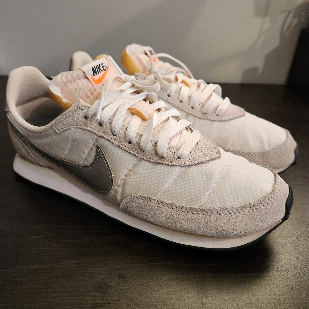 Nike Waffle Trainer 2 White Metal Silver Women's Size 9